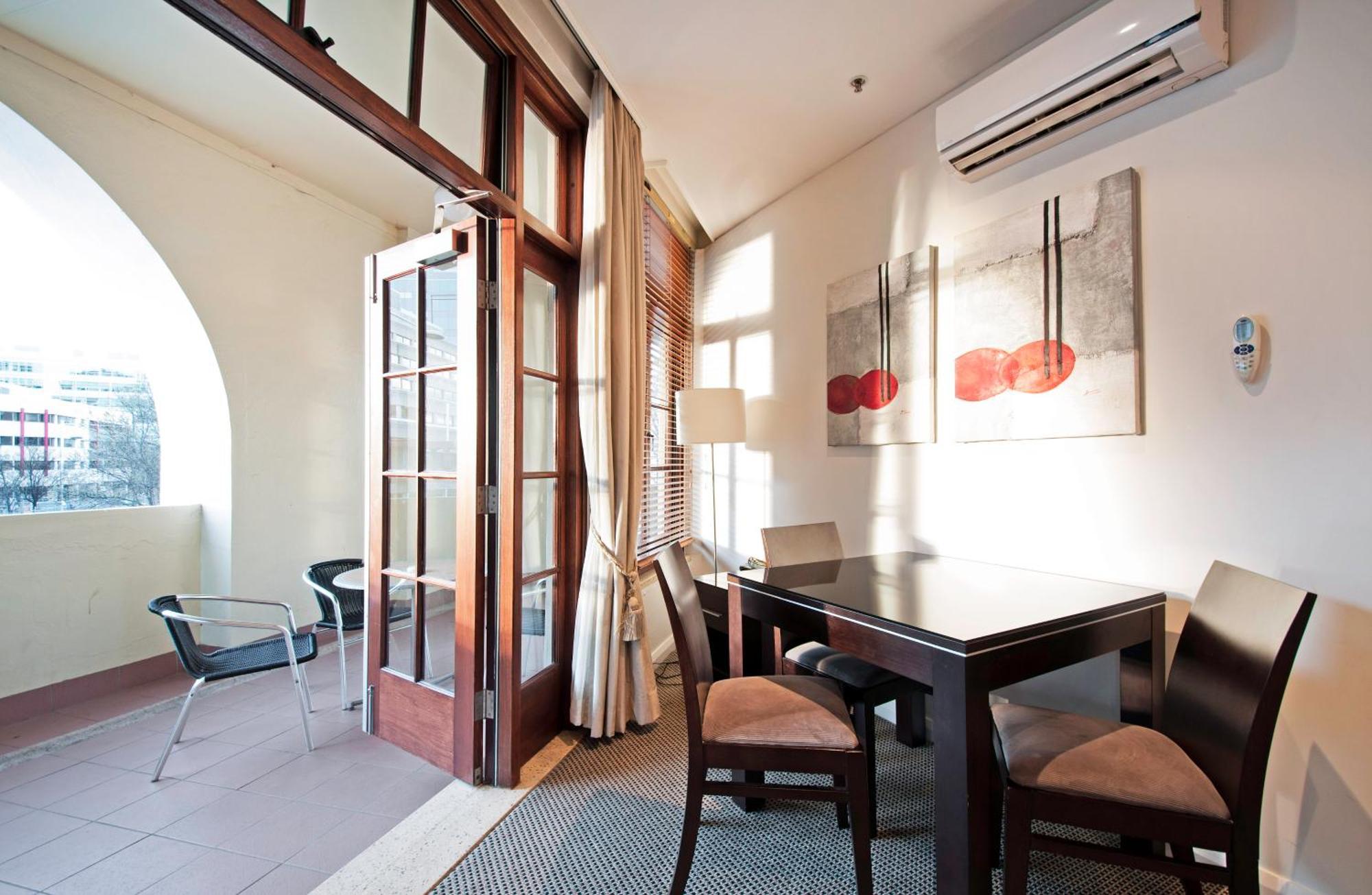 เควสต์ แคนเบอร่า อพาร์ตเมนต์ Aparthotel แคนเบอร์รา ห้อง รูปภาพ