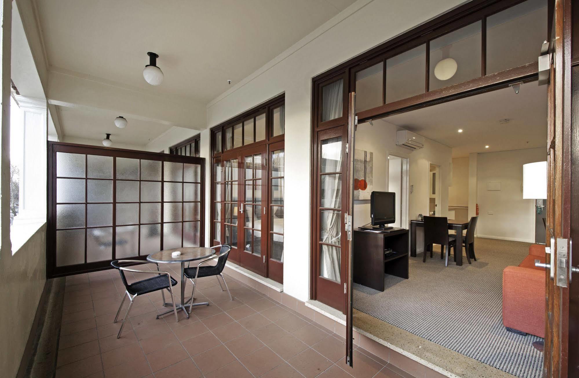 เควสต์ แคนเบอร่า อพาร์ตเมนต์ Aparthotel แคนเบอร์รา ห้อง รูปภาพ